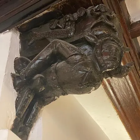 Apartahotel La Sainte Claire Hyères