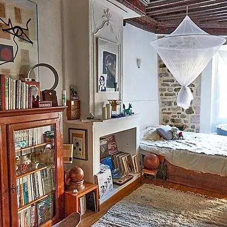 La Sainte Claire Guest house