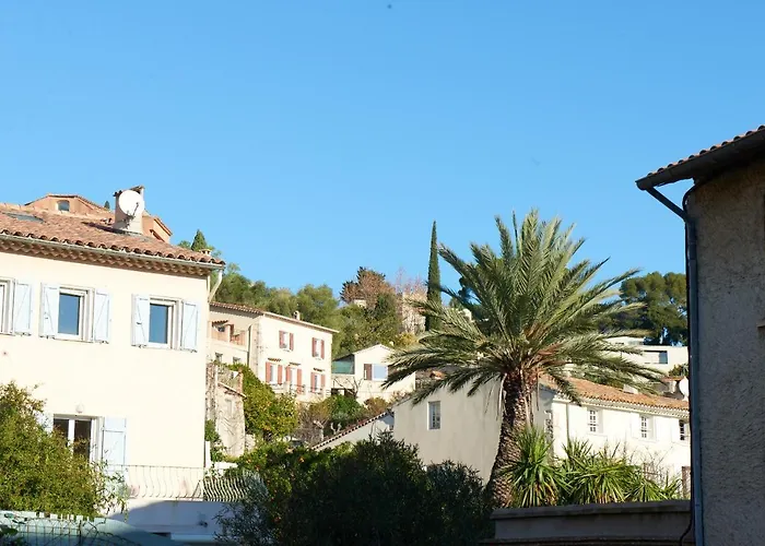 Apart Otel La Sainte Claire Hyères