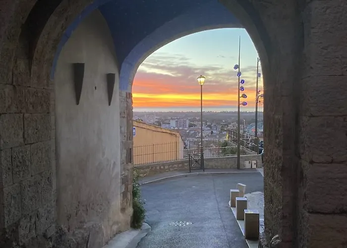 Apart Otel La Sainte Claire Hyères